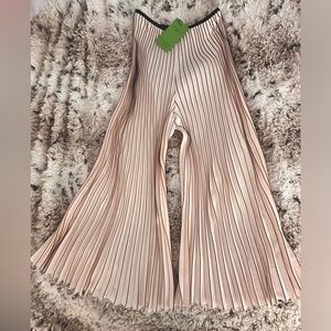 Cropped Electric Pleats Pants OS to Large. Nude Pink/Beige. Classic luxury.